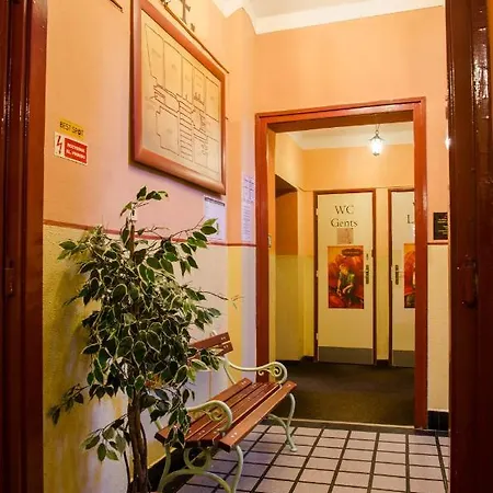 Spot Hostel